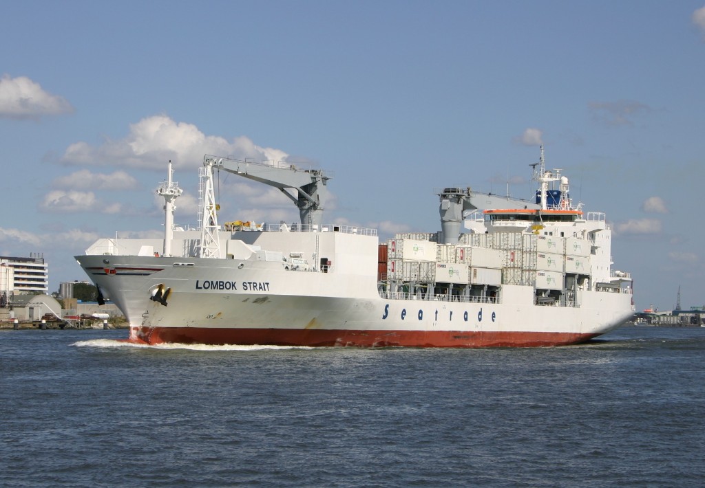 Seatrade reefer ship Lombok Strait
